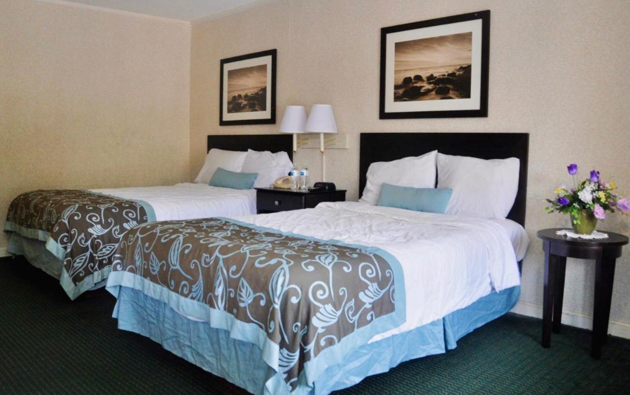 Azalea Inn & Suites Wilmington Exterior photo