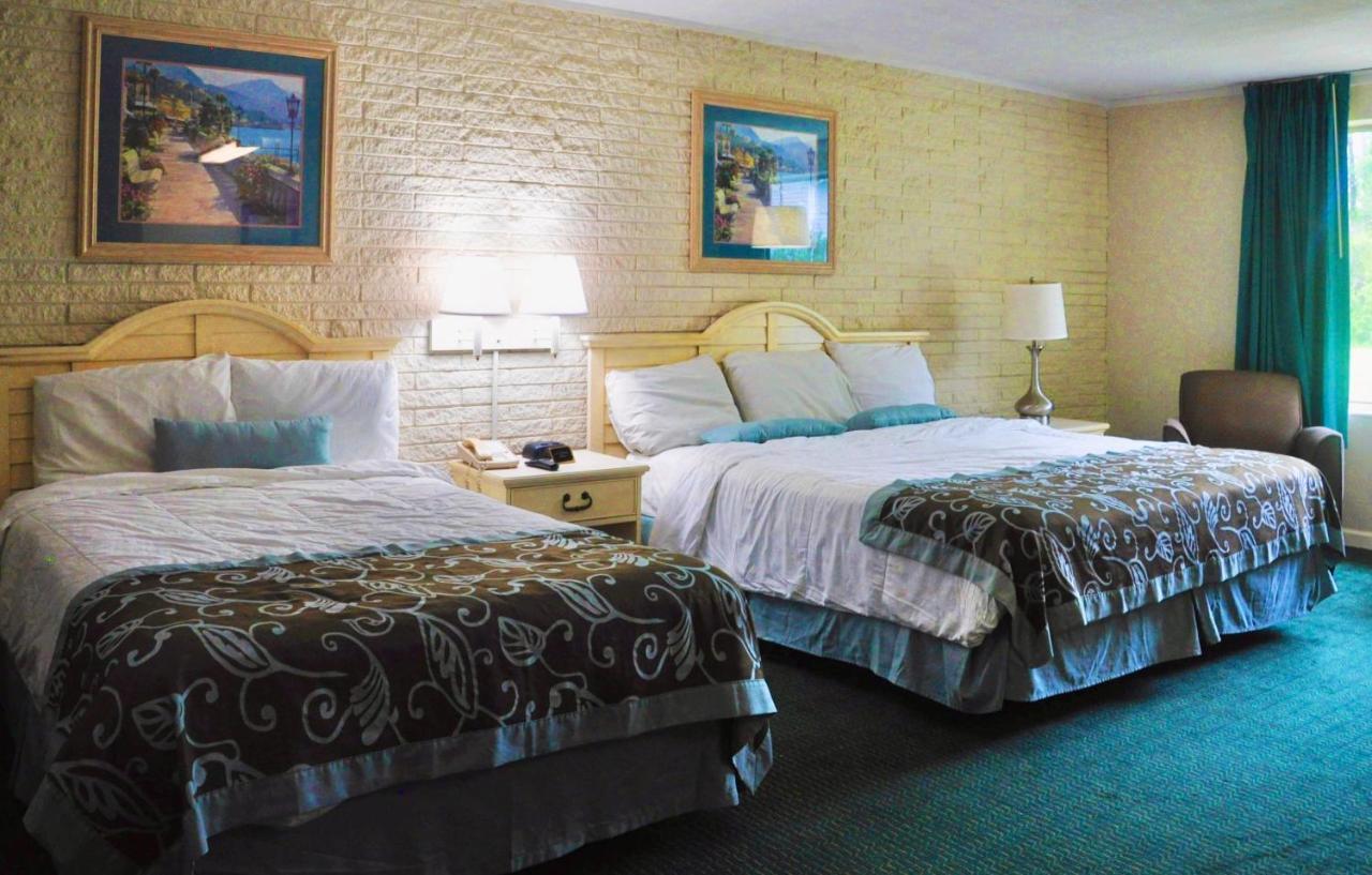 Azalea Inn & Suites Wilmington Exterior photo